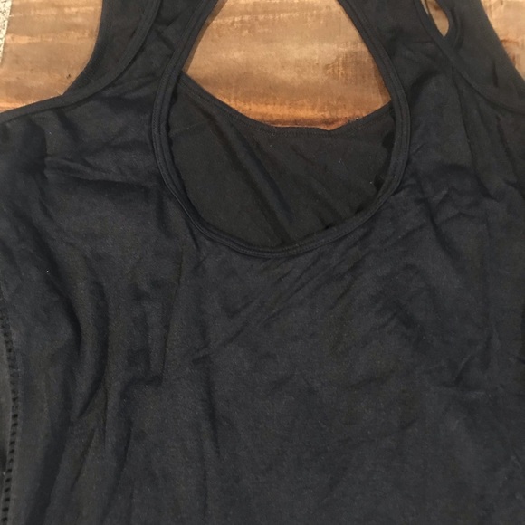 EUC Fabletics Tank - Picture 4 of 8